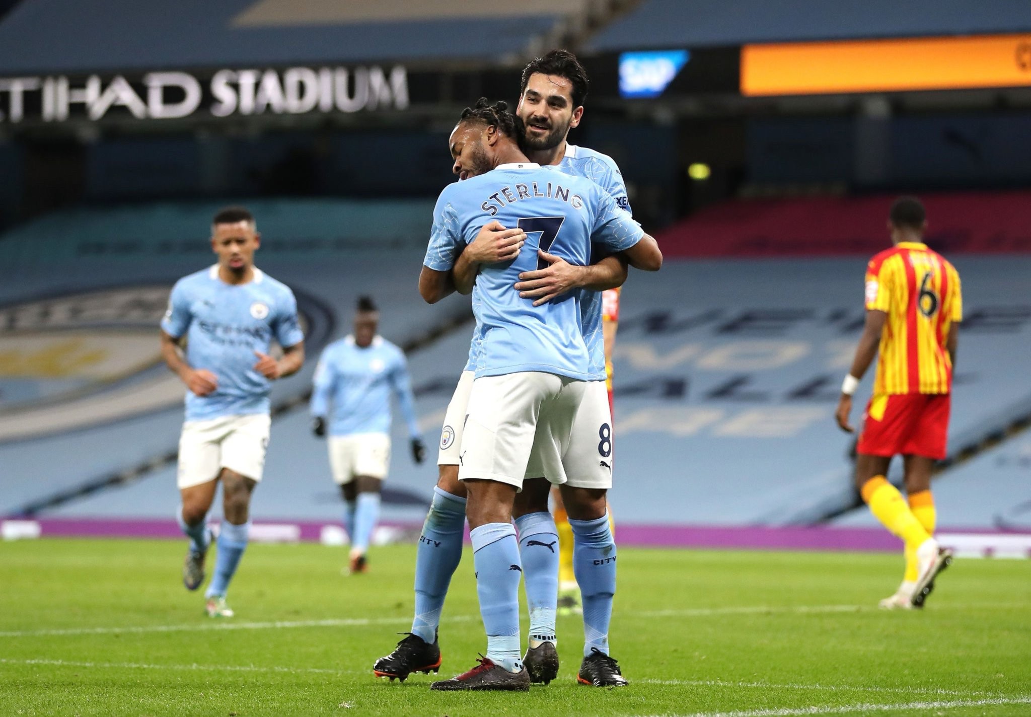 也为欧冠的 也为欧冠的