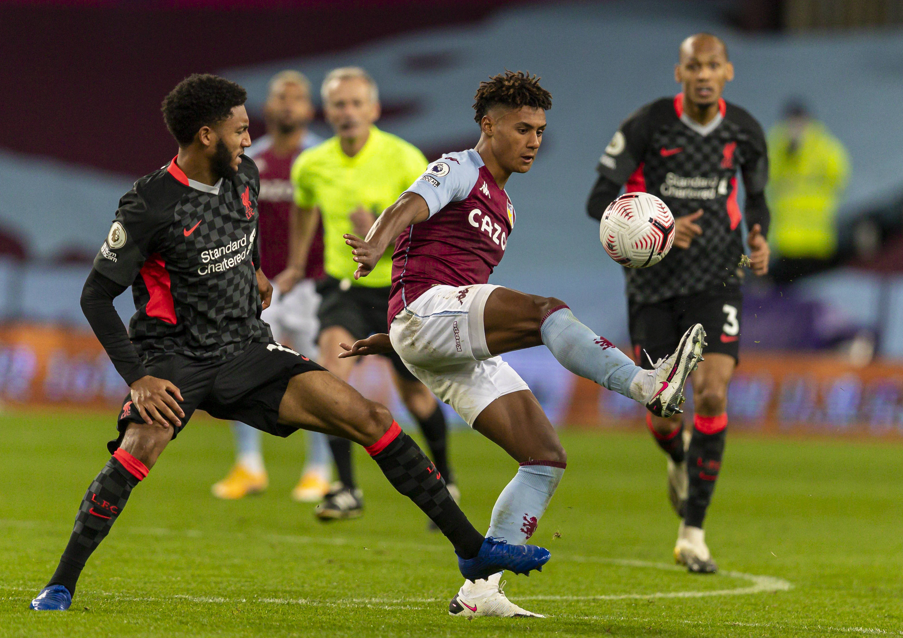 也在防守端 也在防守端